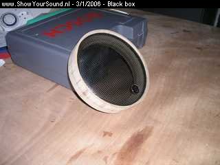 showyoursound.nl - TeamS&DGroundzero 3 - BLACK BOX - black box - SyS_2006_1_3_20_12_34.jpg - rooster in de ringen...